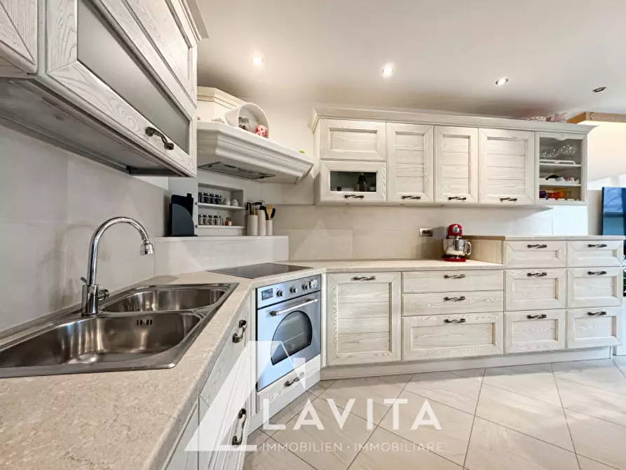 Immagine 3 di Appartamento in vendita  in Via Sottomonte - Unterbergstraße a Laives .Leifers.