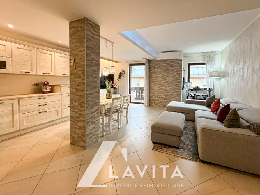 Immagine 9 di Appartamento in vendita  in Via Sottomonte - Unterbergstraße a Laives .Leifers.