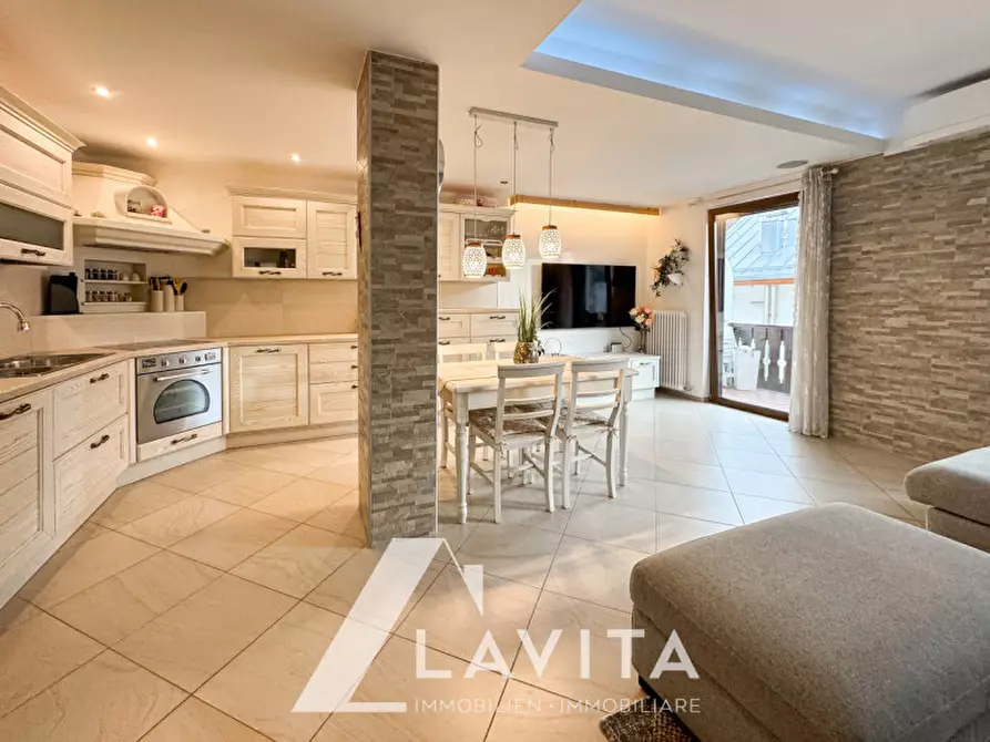 Immagine 10 di Appartamento in vendita  in Via Sottomonte - Unterbergstraße a Laives .Leifers.