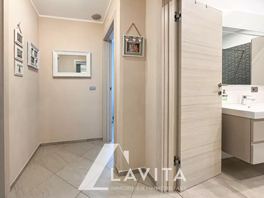 Immagine 21 di Appartamento in vendita  in Via Sottomonte - Unterbergstraße a Laives .Leifers.