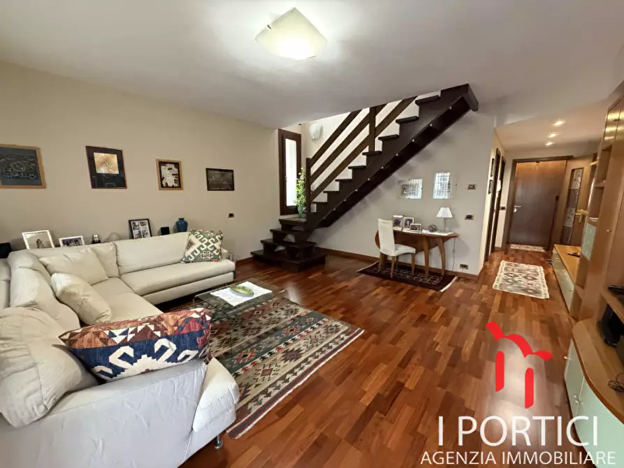 Immagine 2 di Villetta a schiera in vendita  in Via Guido Carrer a Venezia