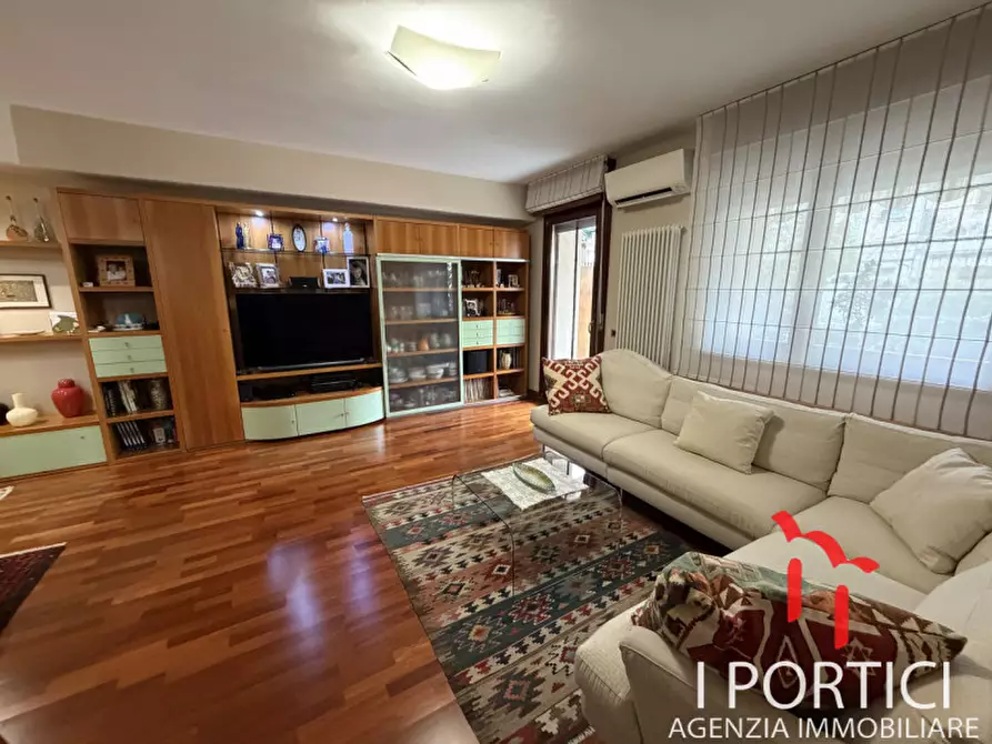 Immagine 5 di Villetta a schiera in vendita  in Via Guido Carrer a Venezia