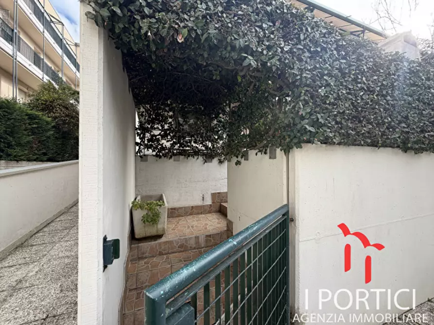 Immagine 10 di Villetta a schiera in vendita  in Via Guido Carrer a Venezia