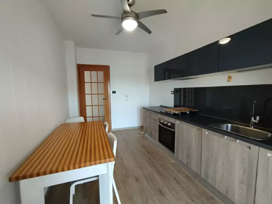 Immagine 2 di Appartamento in vendita  in Via Aldo Moro a Pescara