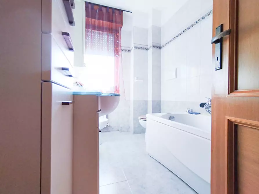 Immagine 13 di Appartamento in vendita  in Via Aldo Moro a Pescara