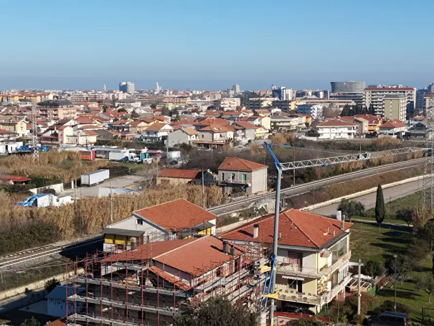 Immagine 19 di Appartamento in vendita  in Via Aldo Moro a Pescara