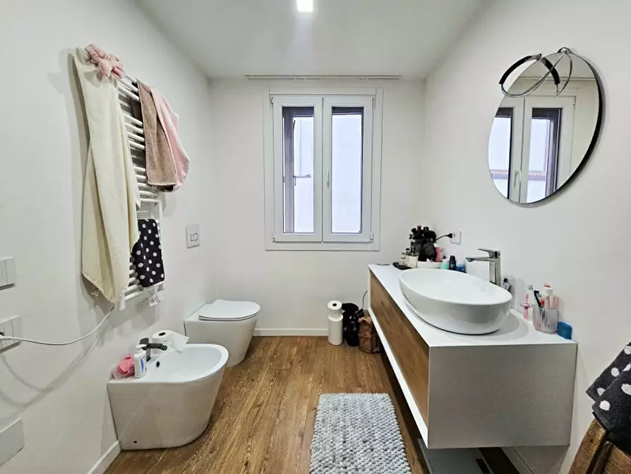 Immagine 4 di Appartamento in vendita  in VIA PRINCIPE AMEDEO a Este