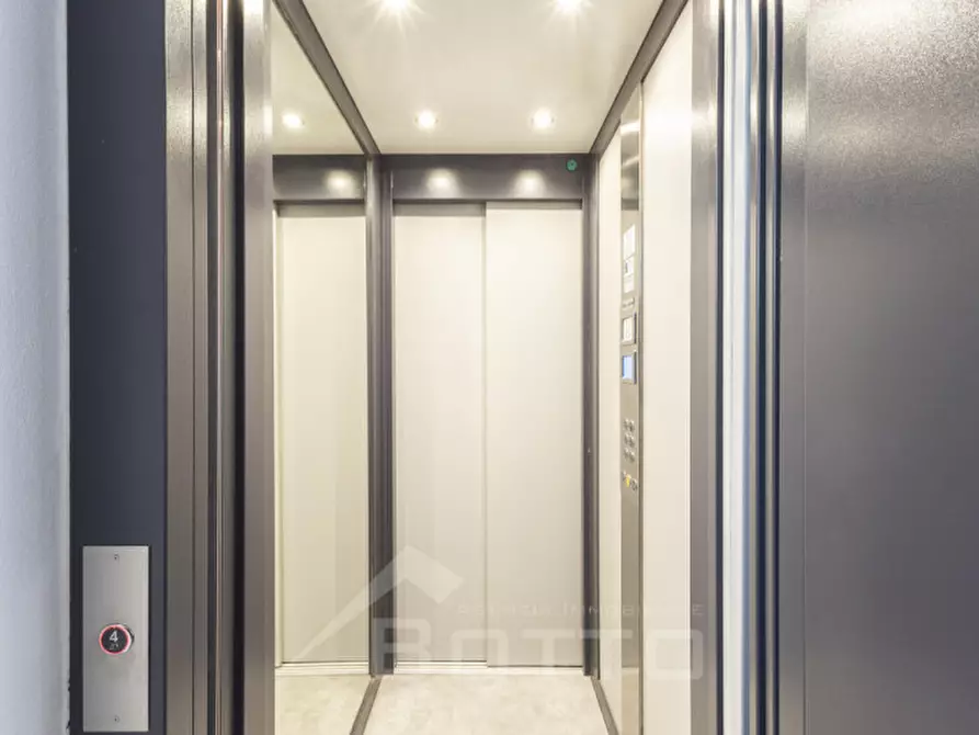 Immagine 12 di Appartamento in vendita  in Piazza Italia, 1 a Gattinara