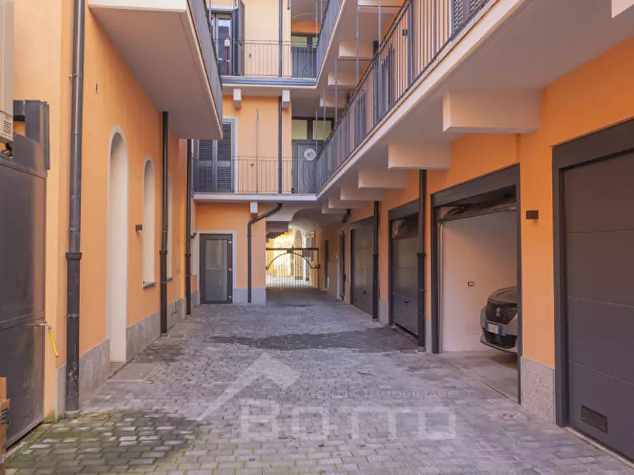 Immagine 14 di Appartamento in vendita  in Piazza Italia, 1 a Gattinara