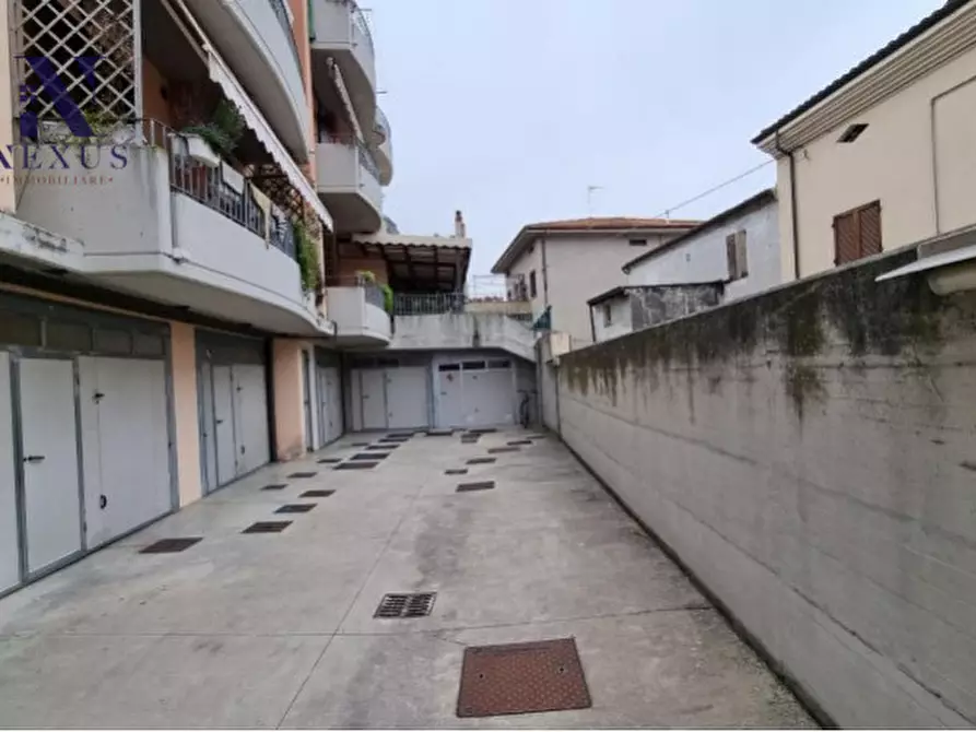 Immagine 1 di Appartamento in vendita  in Via dei Cartaginesi n. 16 a Colli Al Metauro