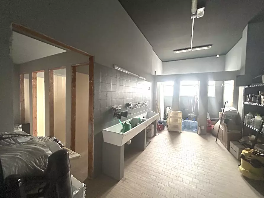 Immagine 9 di Capannone industriale in affitto  in VIA AUSA a Coriano