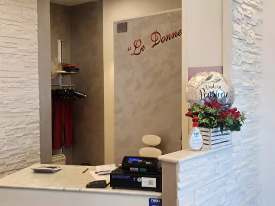 Immagine 5 di Negozio in vendita  in Via Brentella 29 a Selvazzano Dentro