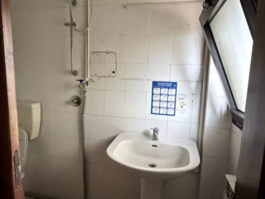 Immagine 7 di Negozio in vendita  in Via Cardinal Callegari, 30 a Padova