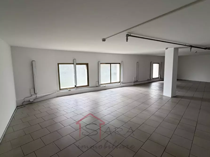 Immagine 20 di Negozio in vendita  in Via Cardinal Callegari, 30 a Padova