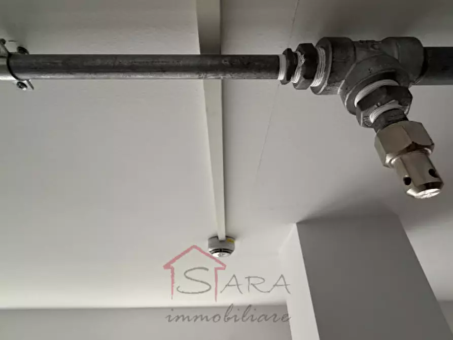 Immagine 21 di Negozio in vendita  in Via Cardinal Callegari, 30 a Padova