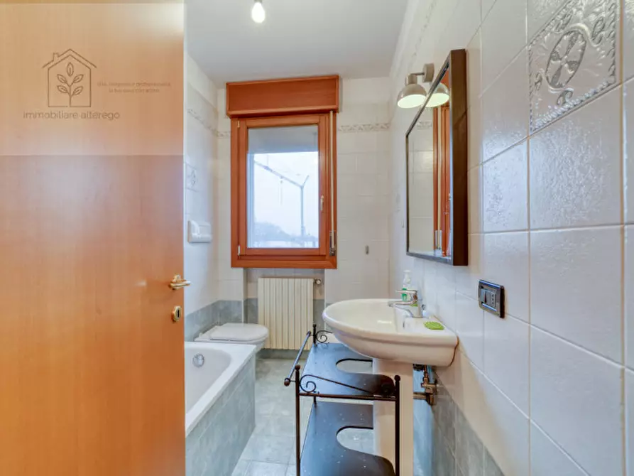 Immagine 7 di Appartamento in vendita  in Via Pioveghetto a Padova