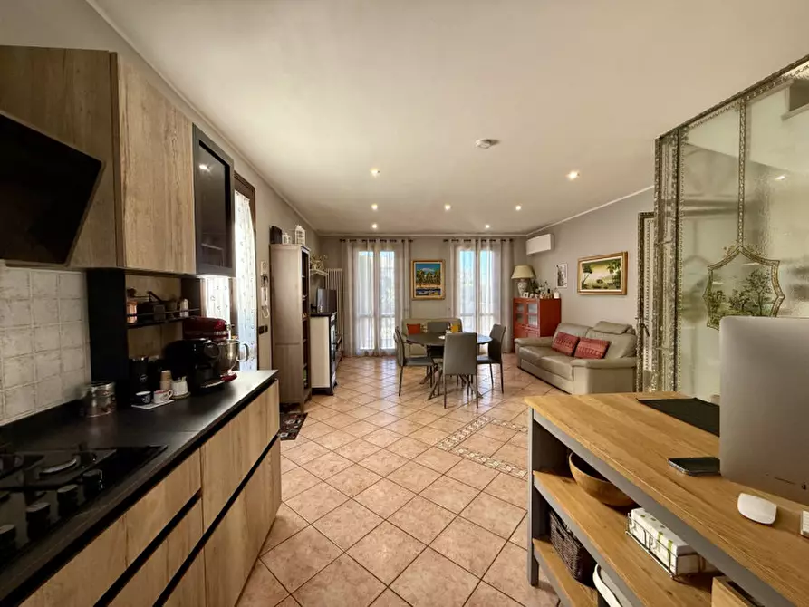 Immagine 1 di Casa bifamiliare in vendita  in Via Deserto a Este