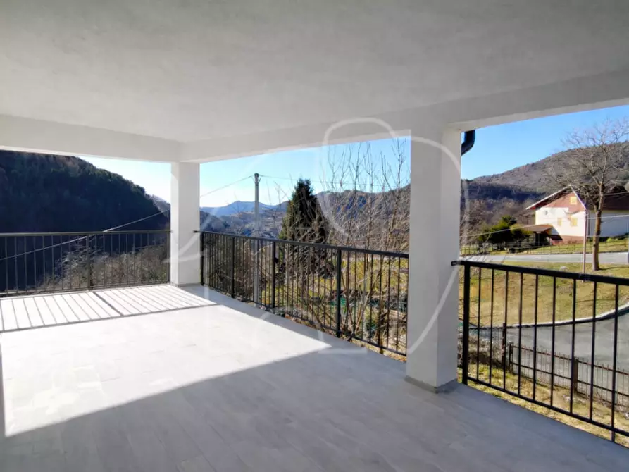 Immagine 8 di Casa indipendente in vendita  a Ferrara Di Monte Baldo