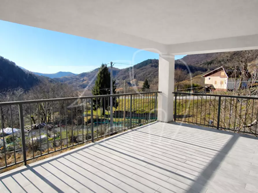 Immagine 9 di Casa indipendente in vendita  a Ferrara Di Monte Baldo