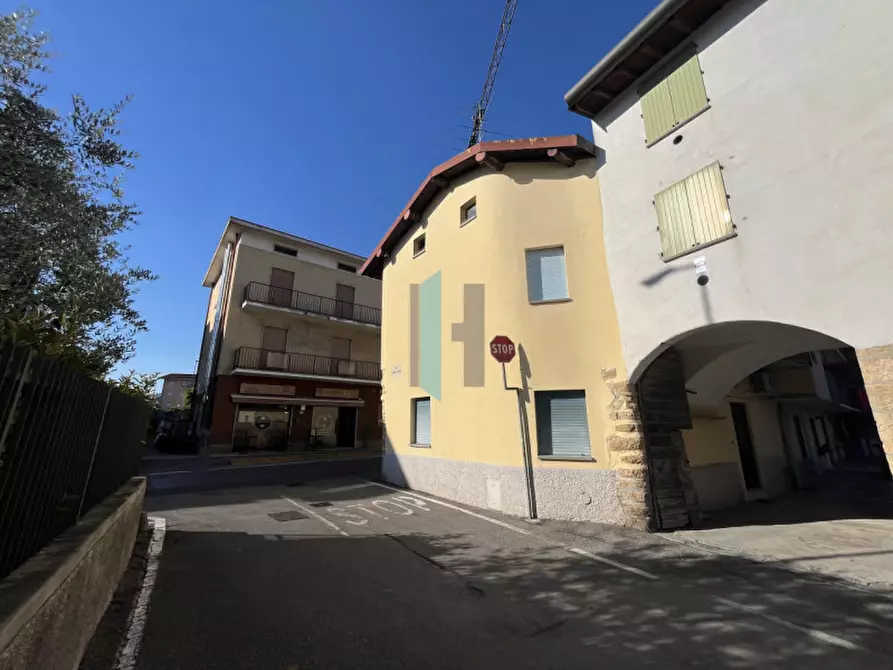 Immagine 5 di Appartamento in vendita  in via Santo Jesus a Curno