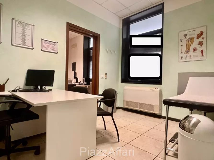 Immagine 10 di Ufficio in vendita  in Via A. Valerio a Piove Di Sacco