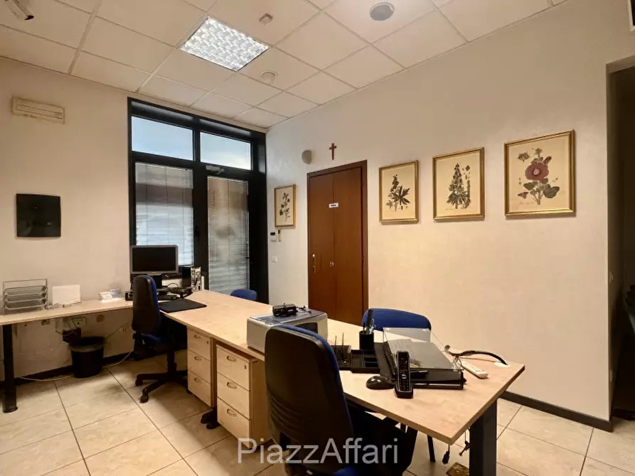 Immagine 12 di Ufficio in vendita  in Via A. Valerio a Piove Di Sacco