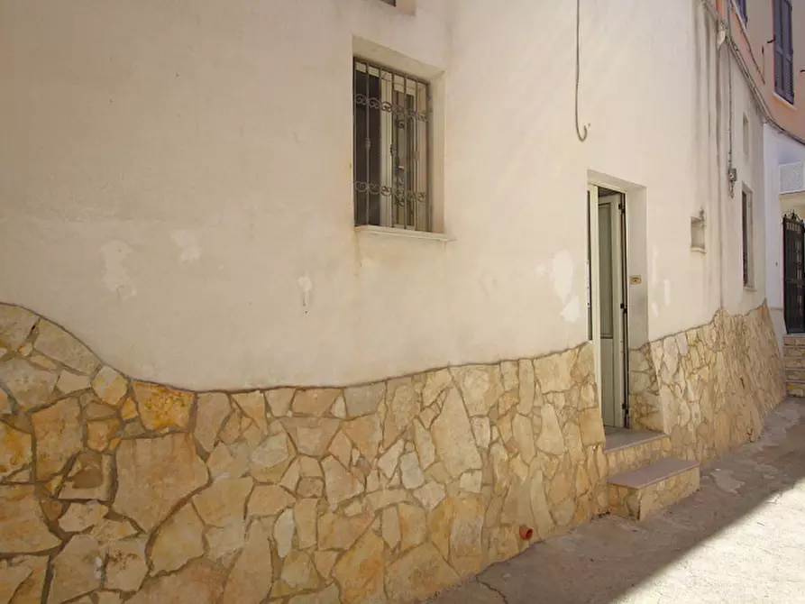 Immagine 2 di Casa indipendente in vendita  in via de filippo a Matino