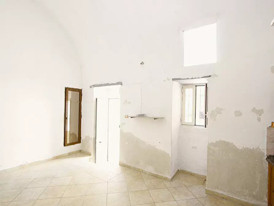 Immagine 10 di Casa indipendente in vendita  in via de filippo a Matino