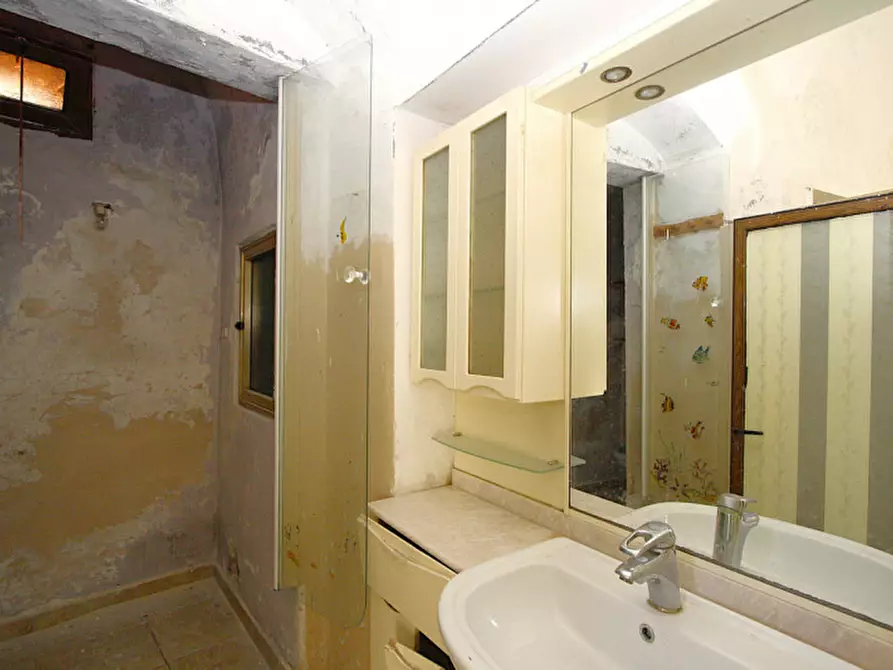 Immagine 14 di Casa indipendente in vendita  in via de filippo a Matino