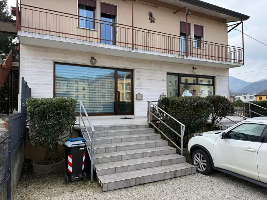 Immagine 1 di Negozio in vendita  in Via Mirabello 53 a Torreglia