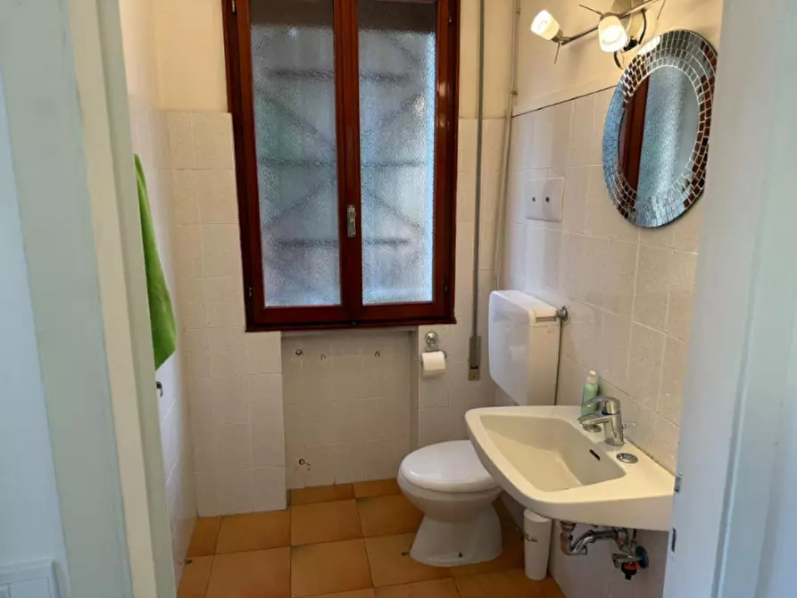 Immagine 6 di Negozio in vendita  in Via Mirabello 53 a Torreglia