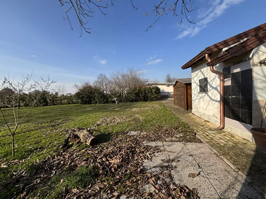 Immagine 6 di Casa bifamiliare in vendita  in Via Cavour, 10 a Colorno