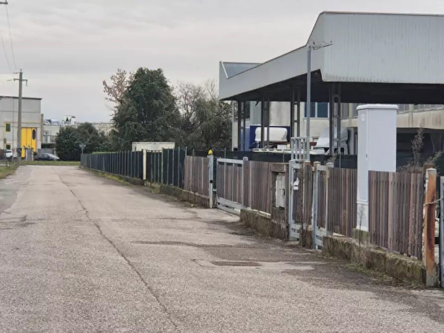 Immagine 5 di Capannone industriale in vendita  in Via Giovan Battista Vico 5 a Godega Di Sant'urbano