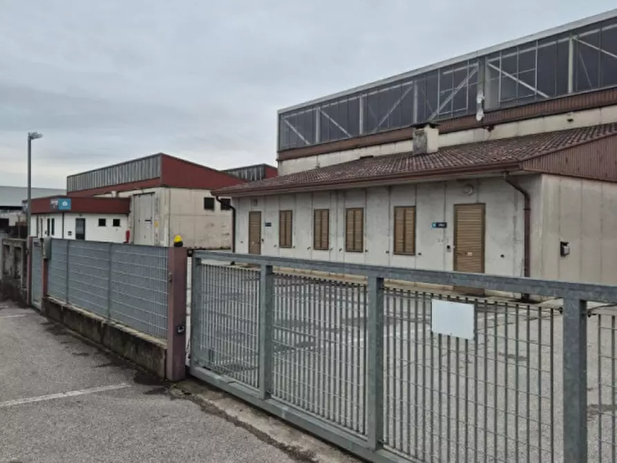 Immagine 10 di Capannone industriale in vendita  in Via Giovan Battista Vico 5 a Godega Di Sant'urbano