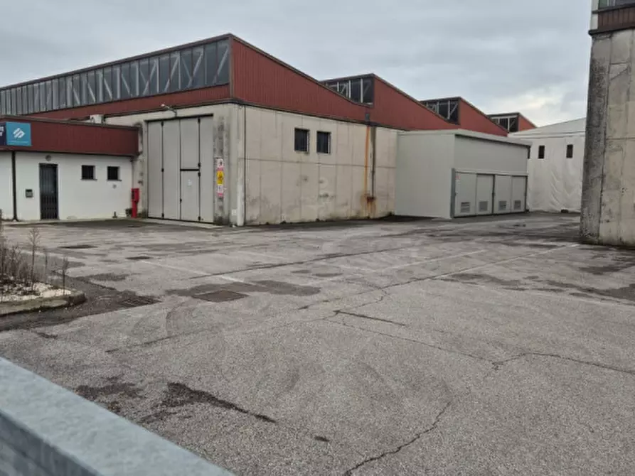 Immagine 11 di Capannone industriale in vendita  in Via Giovan Battista Vico 5 a Godega Di Sant'urbano