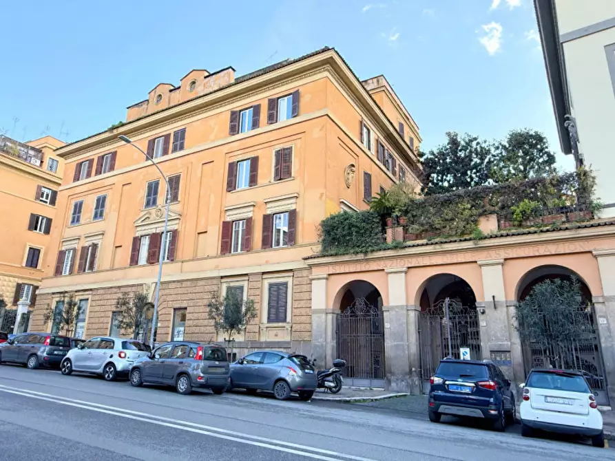 Immagine 1 di Appartamento in vendita  in Viale Bruno Buozzi a Roma