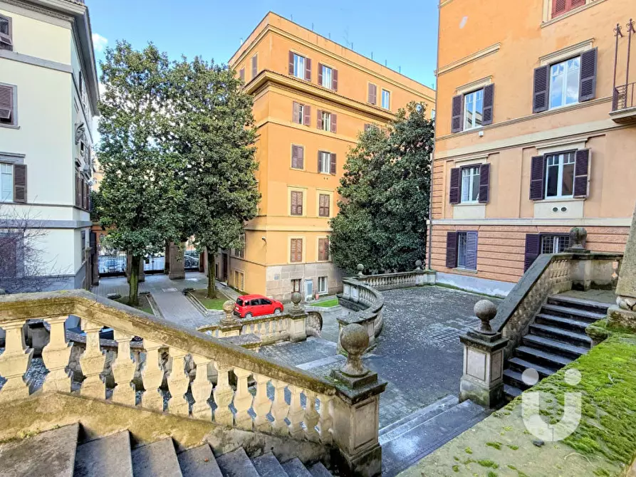Immagine 26 di Appartamento in vendita  in Viale Bruno Buozzi a Roma