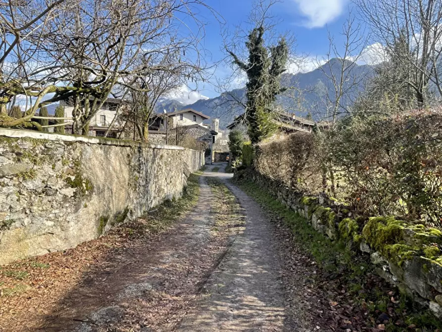 Immagine 12 di Casa bifamiliare in vendita  in Via Castello a Idro