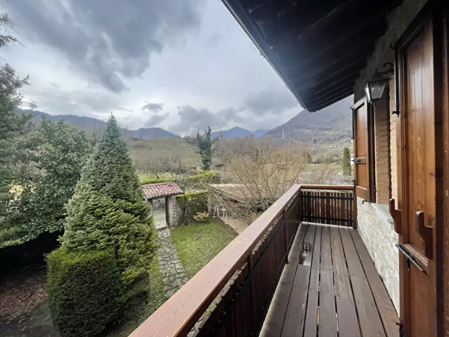 Immagine 21 di Casa bifamiliare in vendita  in Via Castello a Idro