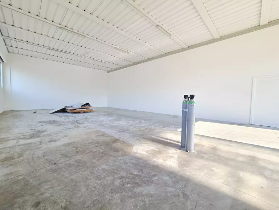 Immagine 7 di Capannone industriale in vendita  in Via Angelo Barovier a Abano Terme