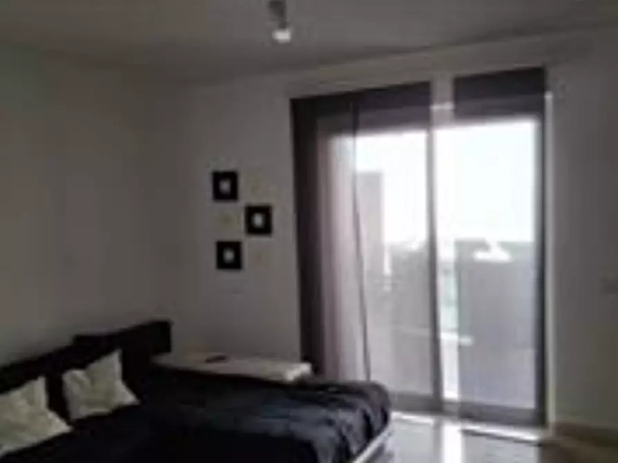 Immagine 5 di Appartamento in vendita  in Via Petrolo 3 a Messina