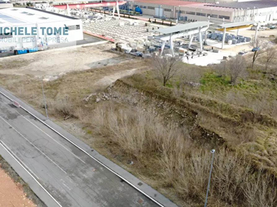 Immagine 10 di Terreno in vendita  in viale primo maggio a Cavaion Veronese