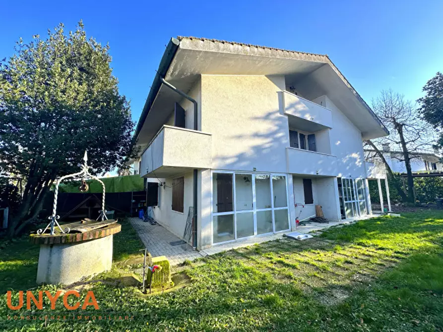 Immagine 1 di Casa bifamiliare in vendita  a Selvazzano Dentro