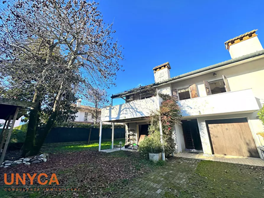 Immagine 13 di Casa bifamiliare in vendita  a Selvazzano Dentro