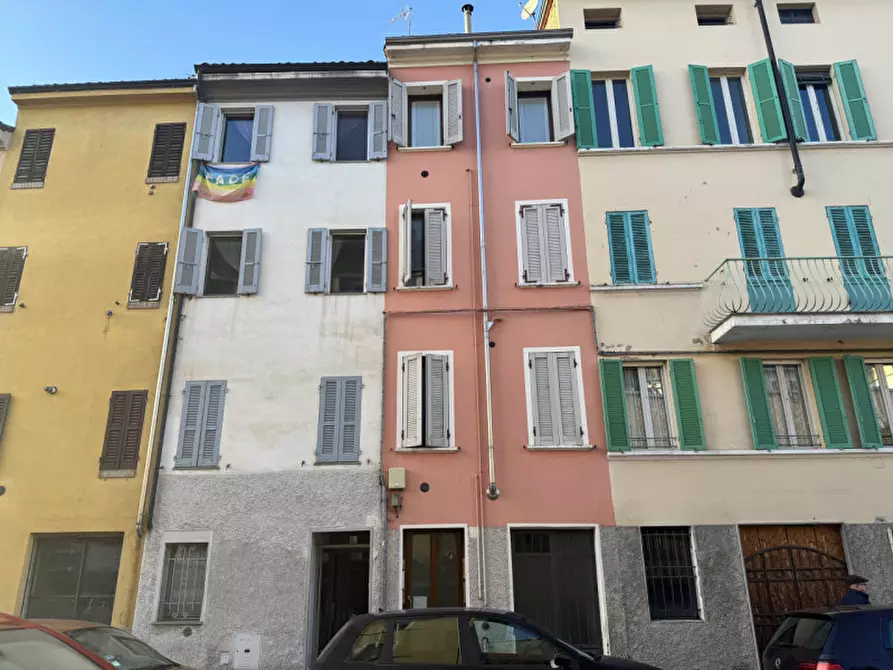 Immagine 1 di Appartamento in vendita  in via Aurelio Saffi 68 a Parma