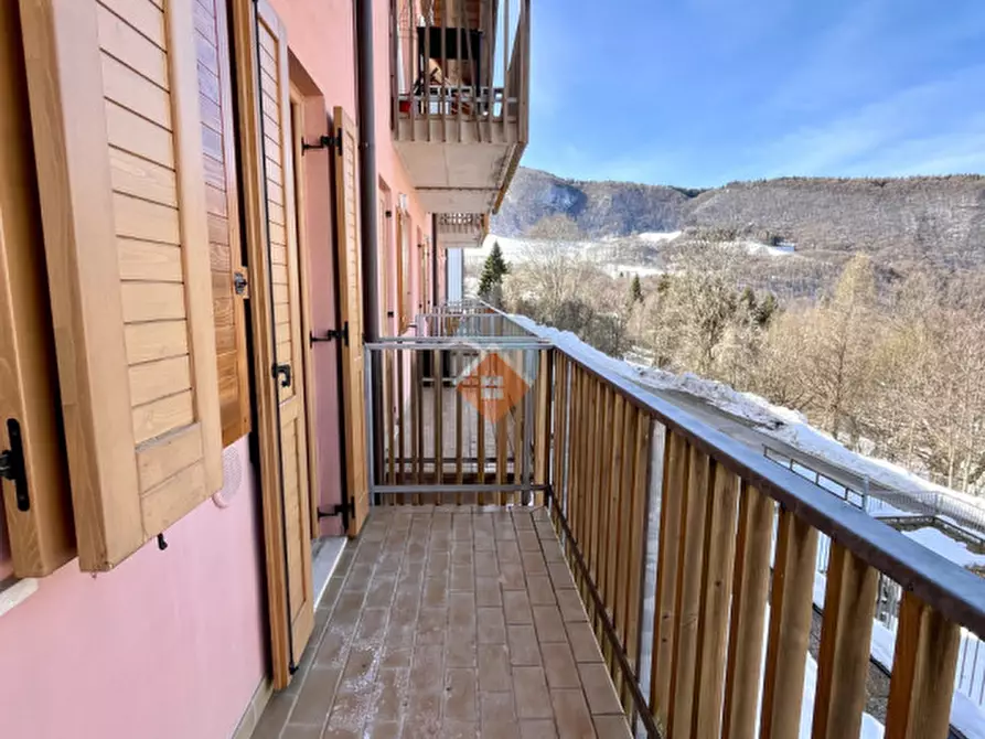 Immagine 20 di Appartamento in vendita  in Piazza Grande a Brentonico