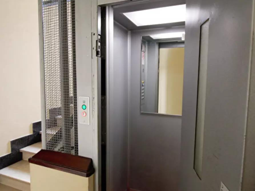 Immagine 5 di Appartamento in vendita  in Corso Francia, 87 a Torino