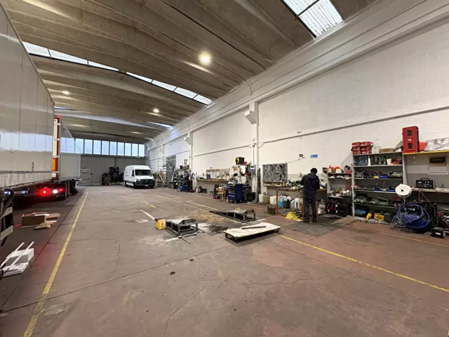 Immagine 1 di Capannone industriale in affitto  in Viale dell'Industria a Legnaro