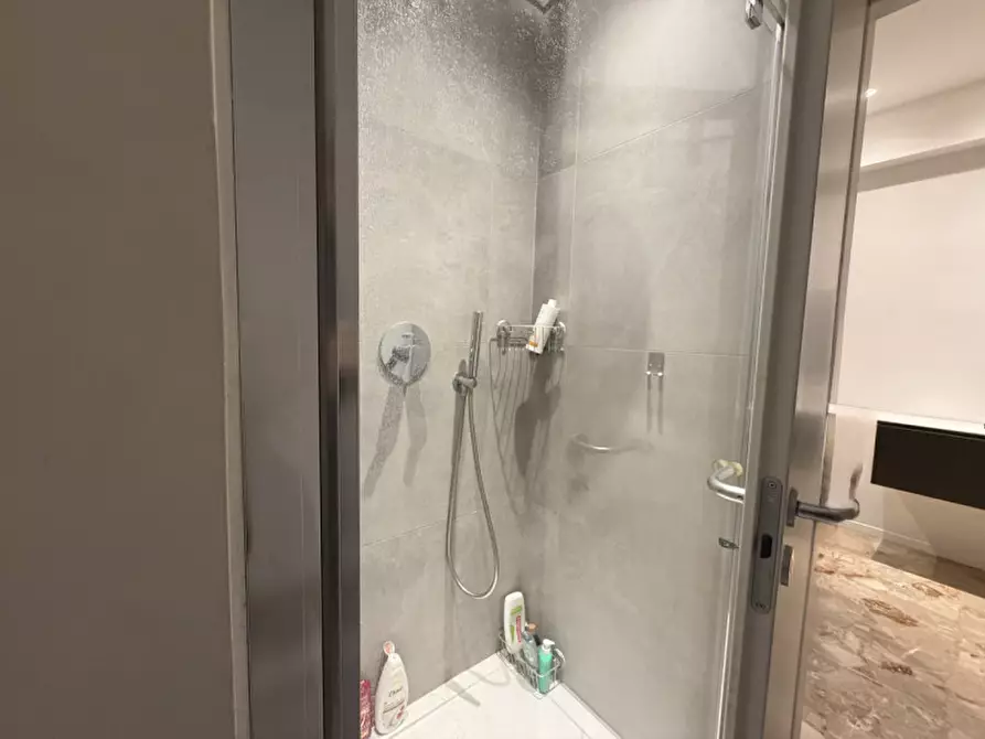 Immagine 14 di Appartamento in vendita  a Senigallia