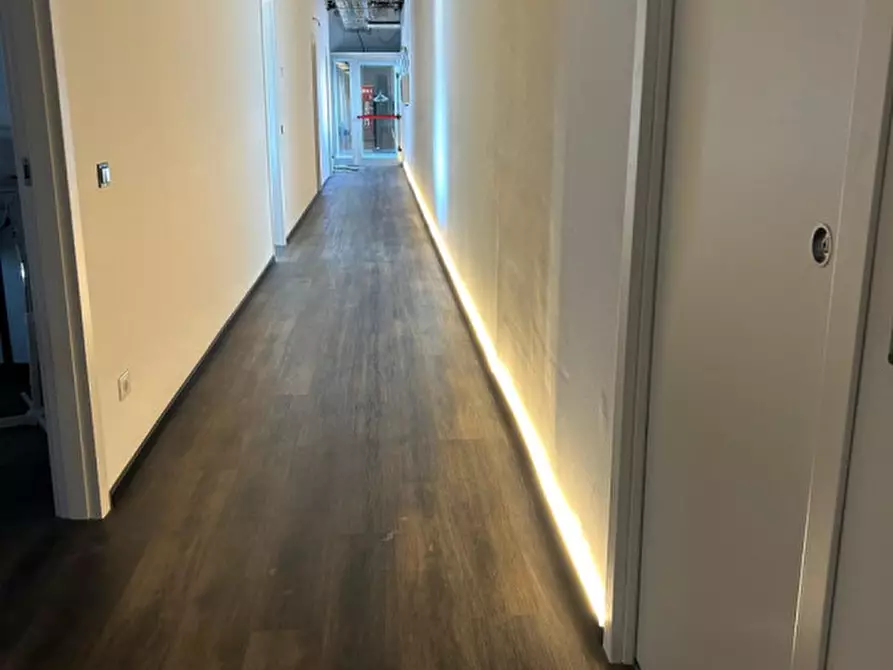 Immagine 14 di Ufficio in vendita  in Via Venier a Marcon